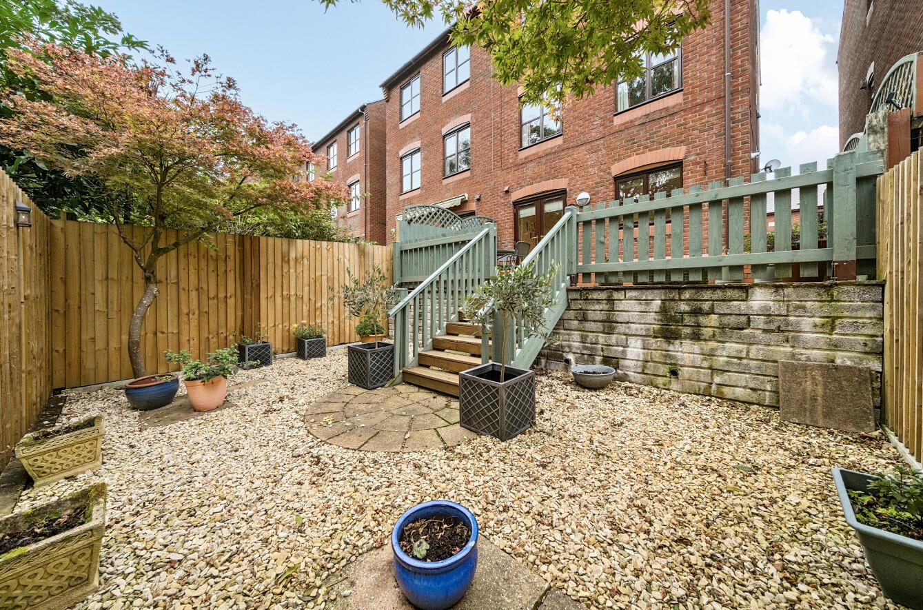 Parc Y Felin, Sketty, Swansea, SA2 8BN